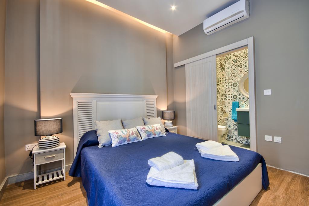 Amazing 4-Bedroom Sliema Town House With Jacuzzi Eksteriør billede