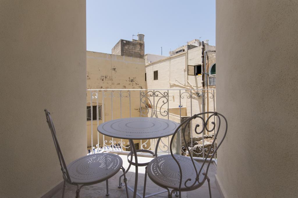 Amazing 4-Bedroom Sliema Town House With Jacuzzi Eksteriør billede